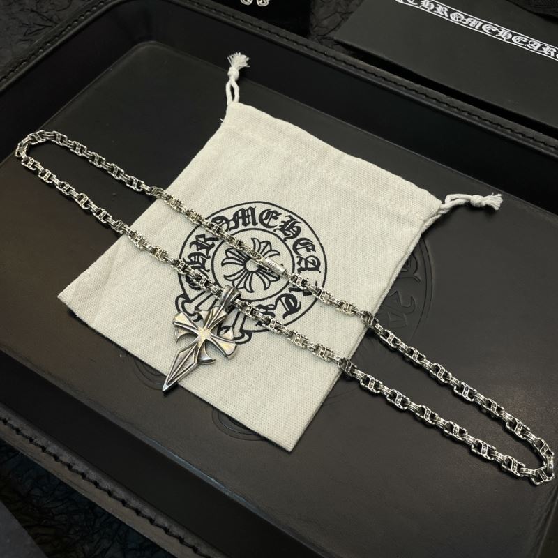 Ch*0me He**ts necklaces
